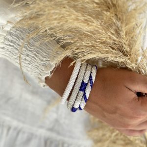 Bracelet Népalais Maison Kizo Motif Bleu majorelle Argenté et blanc