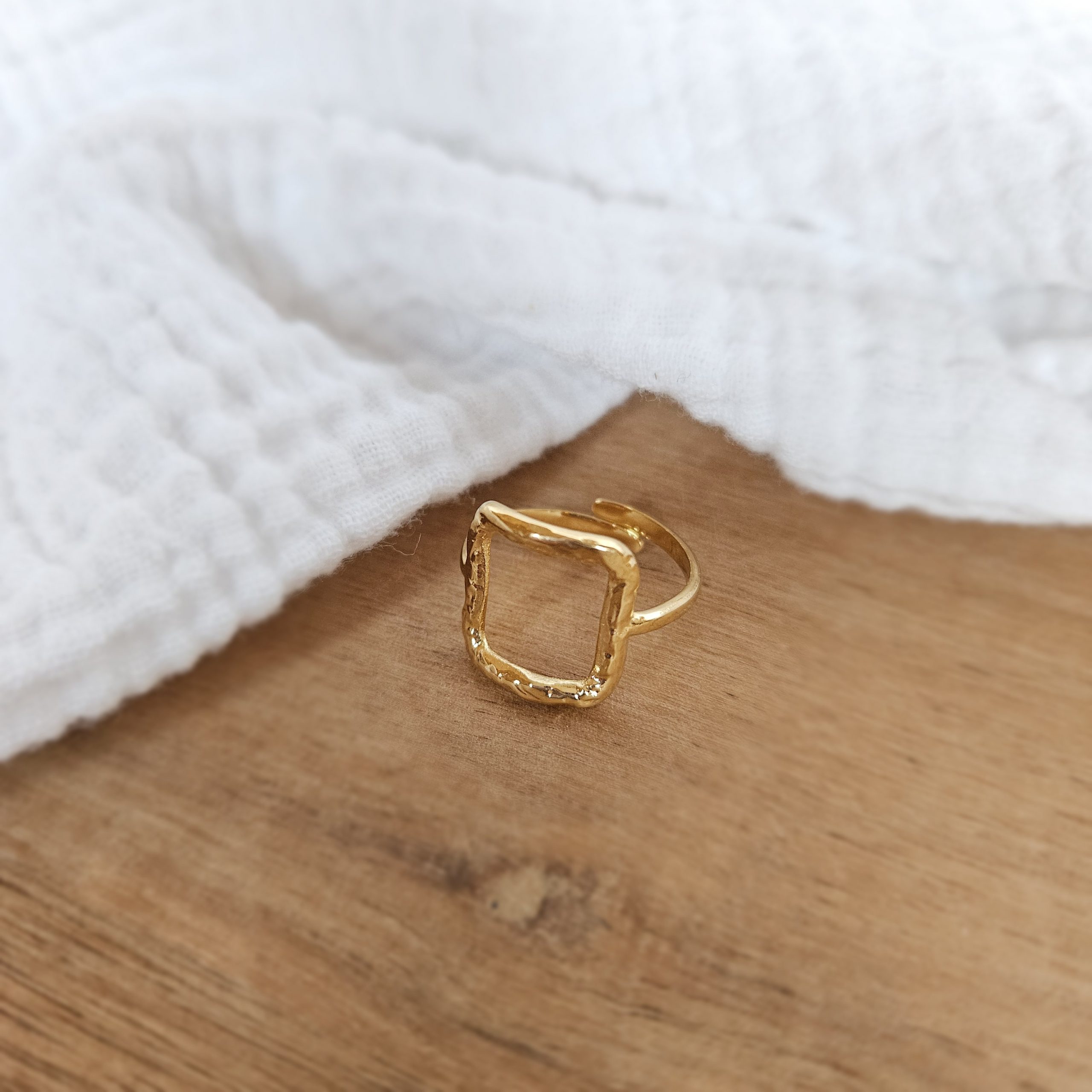 Bague carré or fondu